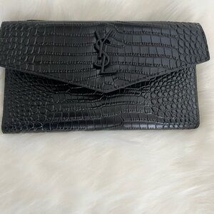 Large wallet/clutch